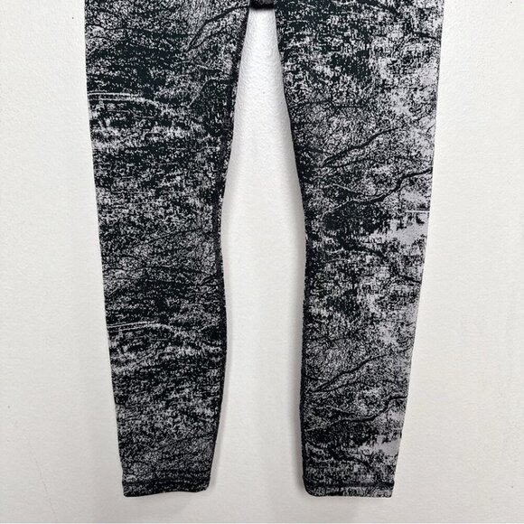 Athleta Womens S Elation Glades High-Rise 7/8 Tight Leggings in Textured Gray - Picture 7 of 14